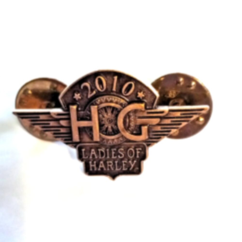 Harley-Davidson Vintage 2010 Ladies of Harley Pin HOG (HARLEY OWNERS GROUP)